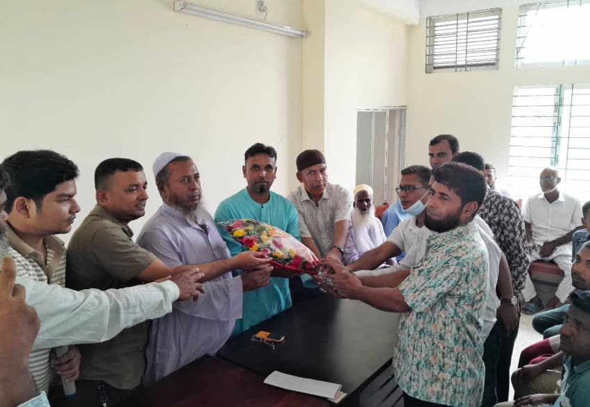 উল্লাপাড়ার হাওড়া উচ্চ বিদ্যালয়ের সভাপতি হলেন সাবেক ছাত্রনেতা এম আশরাফুল আলম, শুরু হলো নতুন যাত্রা