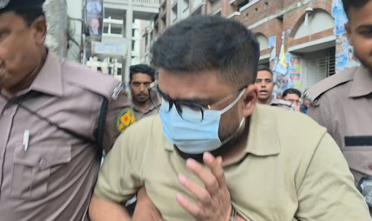 গাড়ি চালানো শেখানোর কথা বলে ভাগ্নিকে যৌন নিপীড়ন! কারাগারে ইসতি মেডিক্যালের এমডি