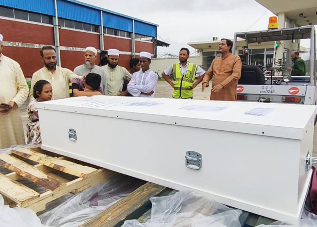 কাতারের সড়ক দুর্ঘটনায় প্রাণ হারালেন ৫ বাংলাদেশি, কানাইঘাটে দাফন সম্পন্ন