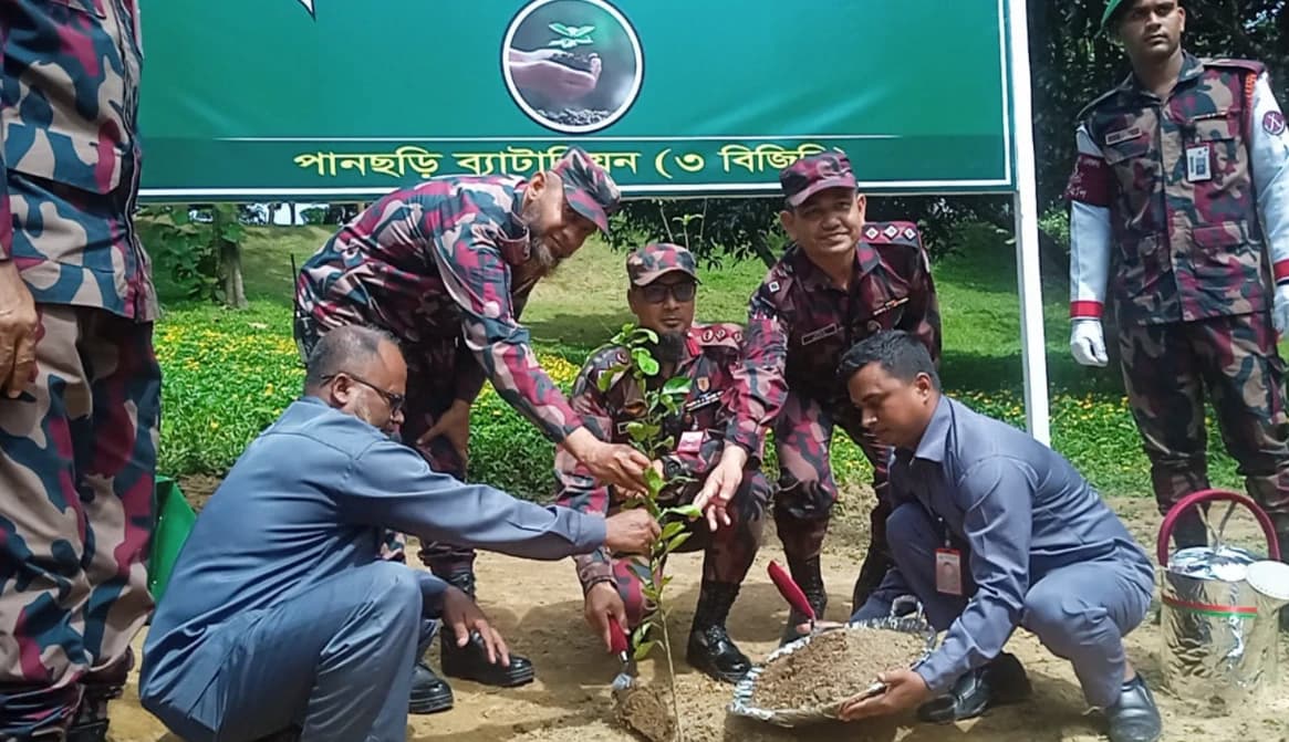 পানছড়িতে বিজিবির বৃক্ষরোপণ কর্মসূচি উদ্বোধন 
