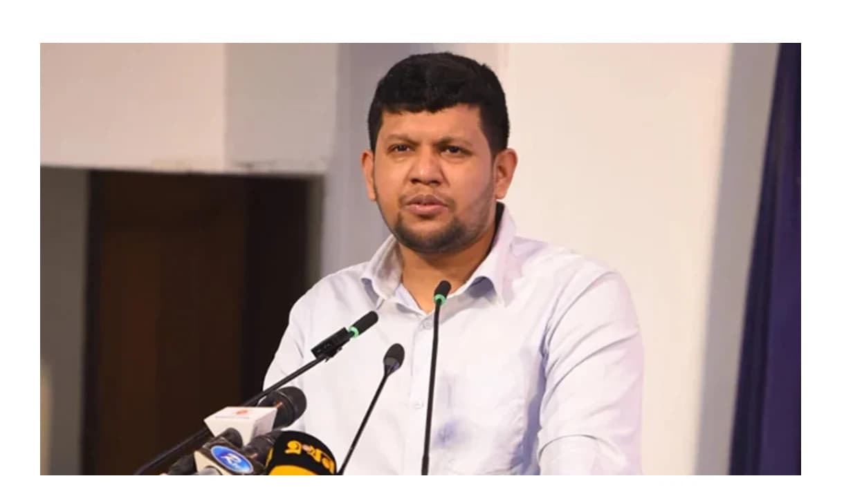 ‘খেলা শেষ, খোদা হাফেজ!’ ফার-রাইটদের মব-সন্ত্রাস নিয়ে বিস্ফোরক সতর্কবার্তা মাহফুজ আলমের