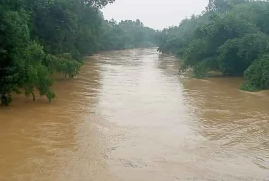 ৩টি নদীর পানি বিপদসীমার ওপরে, কয়েক জেলায় বন্যার সতর্কতা জারি