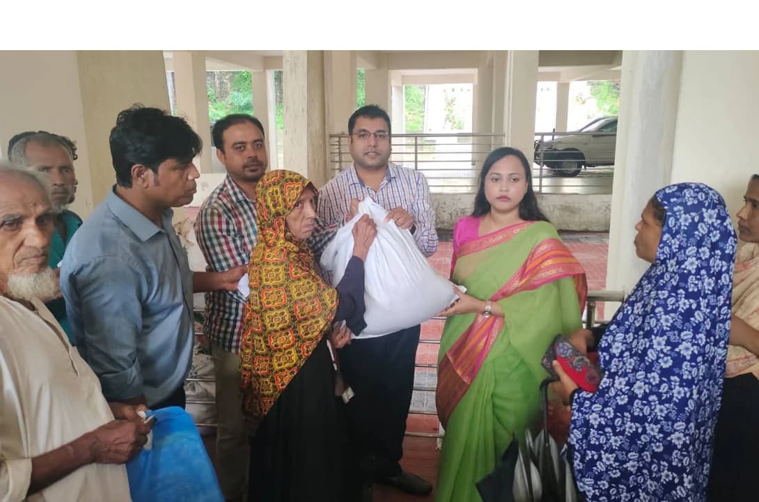 কক্সবাজারে বন্যা ও জলাবদ্ধতায় ক্ষতিগ্রস্ত এক হাজার পরিবারের পাশে কোস্ট ফাউন্ডেশন