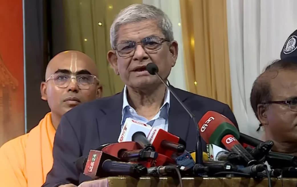 প্রচণ্ড গরমে রথযাত্রার অনুষ্ঠানে অসুস্থ হয়ে পড়লেন মির্জা ফখরুল, দ্রুত নেওয়া হয় বাসায়