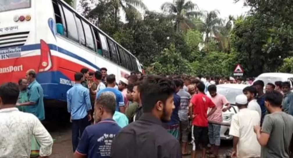 হবিগঞ্জে জলসুখা সেতু এলাকায় তিন মোটরসাইকেলের সংঘর্ষে নিহত ৩, আহত ২