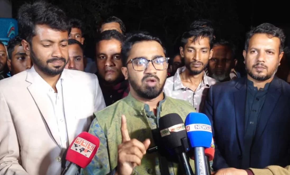 সেনাবাহিনীর সবুজ সংকেত পেয়েই এক দফার ঘোষণা দিয়েছিলেন নাহিদ ইসলাম: বিস্ফোরক দাবি রাশেদ খানের