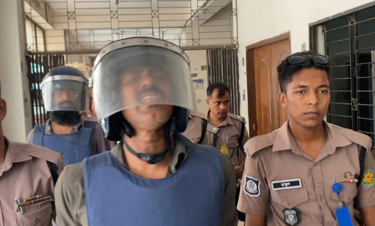 ‘টাকা না দিলে গুলি করে মারব’, ব্যবসায়ীর জীবন হুমকির পর এবার রিমান্ডে শীর্ষ সন্ত্রাসী বাপ্পি