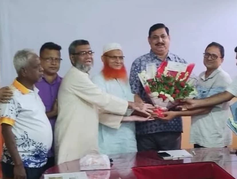 চাঁপাইনবাবগঞ্জে সড়ক ও ট্রাক মালিক গ্রুপের নবনির্বাচিত সদস্যদের চেম্বারের শুভেচ্ছা