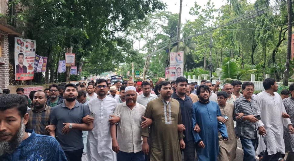 পিরোজপুর কাঁপিয়ে এনসিপির জুলাই পদযাত্রা, পরিবর্তনের ডাক দিলেন হাসনাত আব্দুল্লাহ
