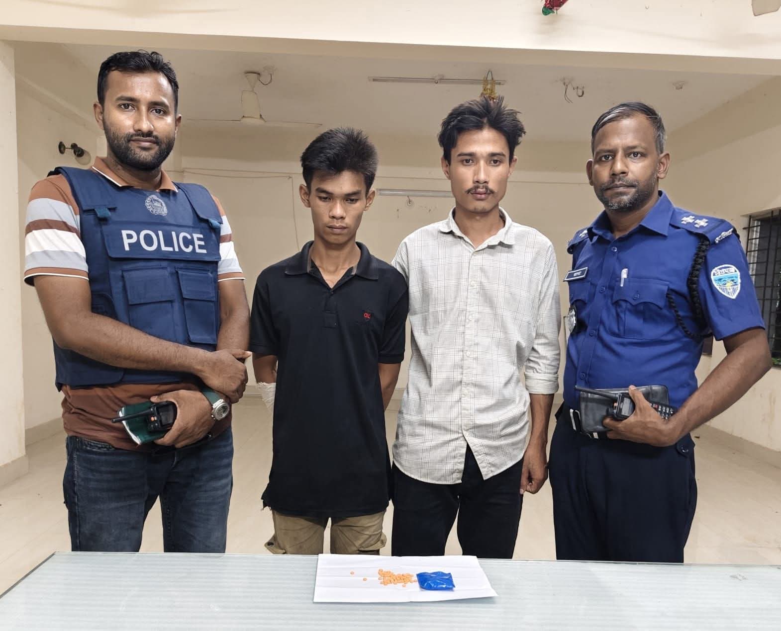 পুলিশের বিশেষ অভিযানে বাঘাইছড়িতে ধরা পড়ল ইয়াবাসহ দুই যুবক, উদ্ধার ৯৮ পিস মাদক