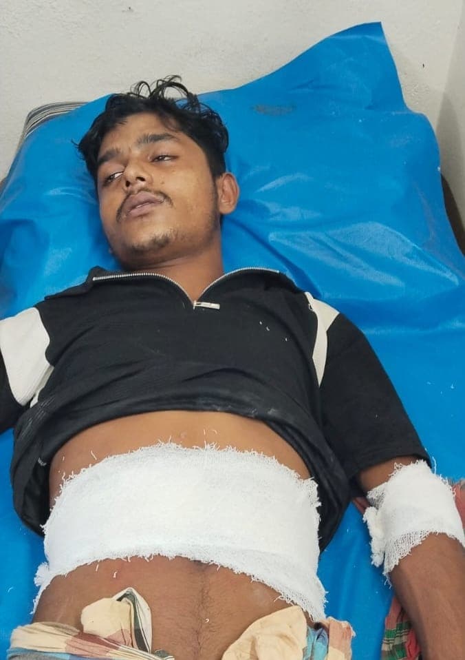 ফ্রি ফায়ার গেম নিয়ে সংঘাত: পিরোজপুরে যুবককে পেটে ছুরিকাঘাত, খুলনায় প্রেরণ