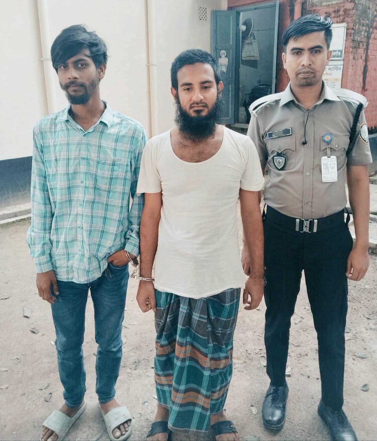 টাপেন্টাডলসহ গ্রেপ্তার দুই যুবক, ঠাকুরগাঁওয়ে ভ্রাম্যমাণ আদালতের তাৎক্ষণিক কারাদণ্ড ও অর্থদণ্ড