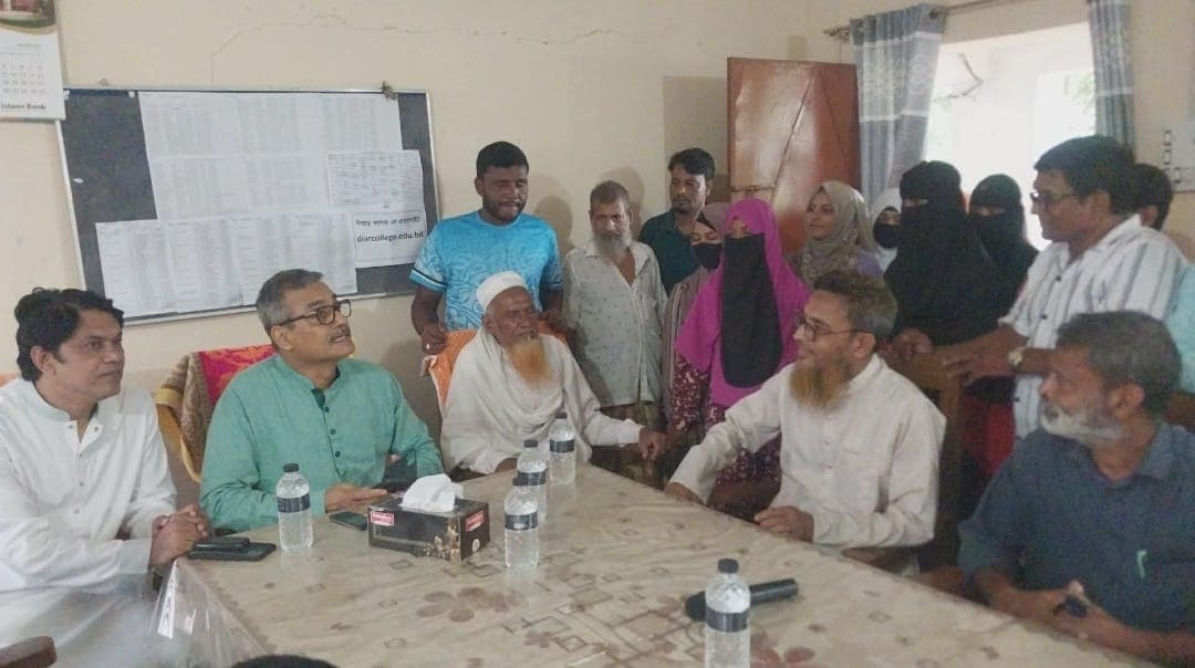 দীর্ঘদিনের ভোগান্তি ঘুচবে! দিয়াড় মহাবিদ্যালয়ের শিক্ষার্থীদের মুখে হাসি ফুকাচ্ছে নতুন রাস্তা ও বাউন্ডারির প্রতিশ্রুতি