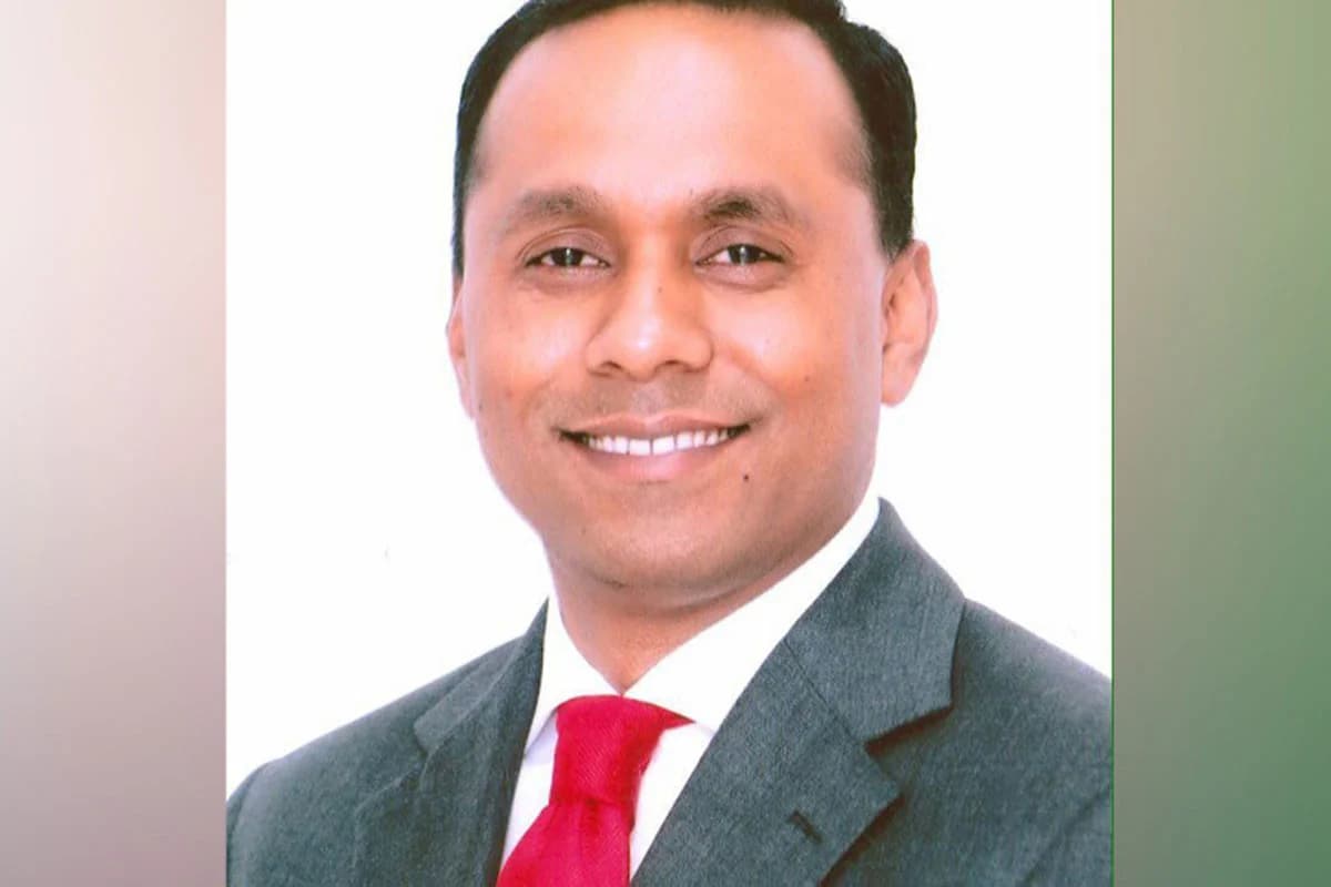 রাষ্ট্রপতির পদত্যাগের পর বড় রদবদল: কে হলেন ভারপ্রাপ্ত রাষ্ট্রপতি আর স্পিকার
