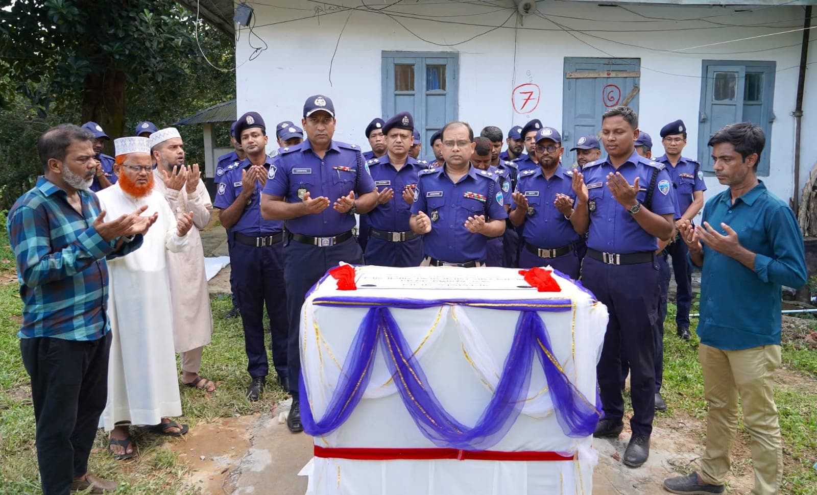 খাগড়াছড়িতে আধুনিক পুলিশিংয়ের নতুন মাইলফলক: অত্যাধুনিক থানা ভবন নির্মাণের কাজ শুরু