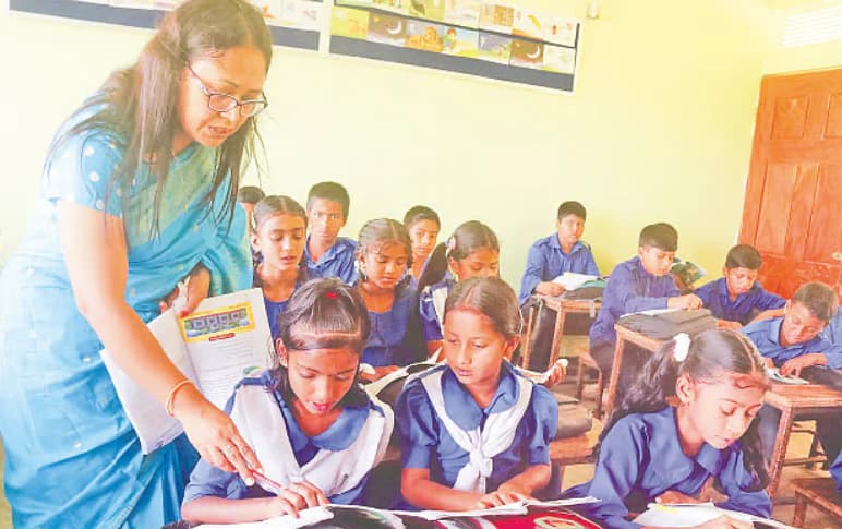 প্রশিক্ষণের আগেই নিয়োগপত্রের দাবি ১৪ হাজার ৩৮৪ প্রাথমিক বিদ্যালয়ের সহকারী শিক্ষকের