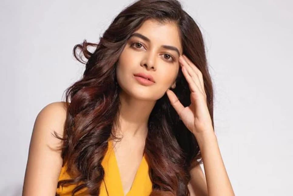 ‘গুলশানের চামেলি’তে কেন্দ্রীয় চরিত্রে মধুমিতা সরকার, ঢাকাই সিনেমায় অভিষেক হতে যাচ্ছে অভিনেত্রীর