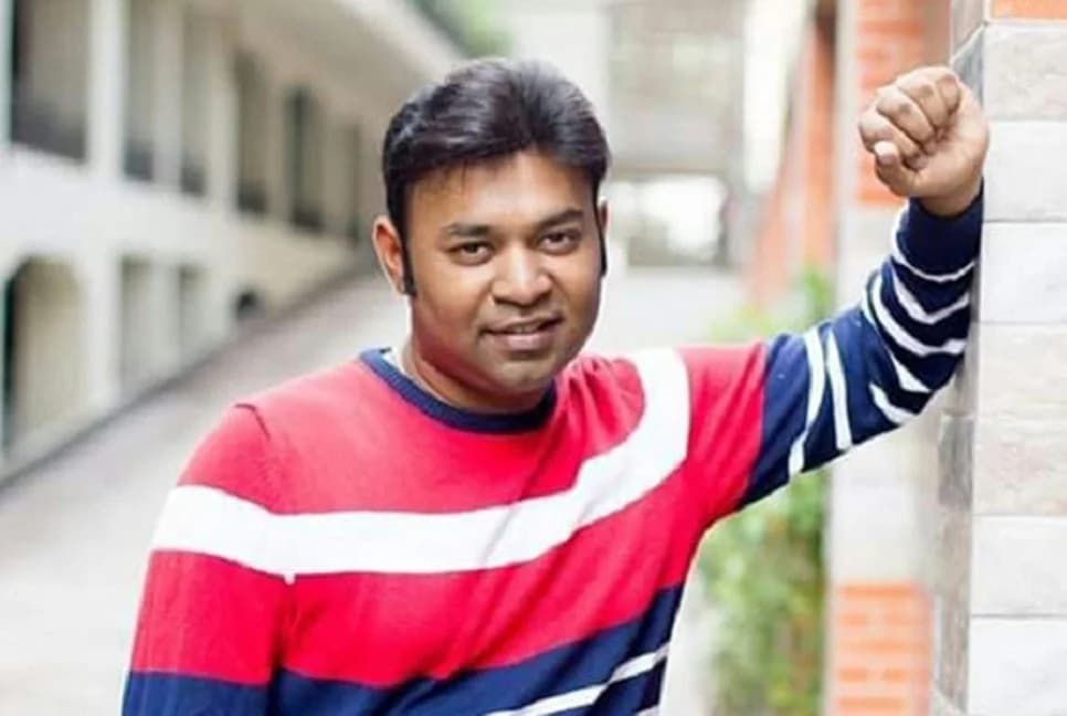 এক যুগের দীর্ঘ বিরতি কাটিয়ে আবারও মঞ্চে ফিরছেন ঢালিউড অভিনেতা কাজী মারুফ
