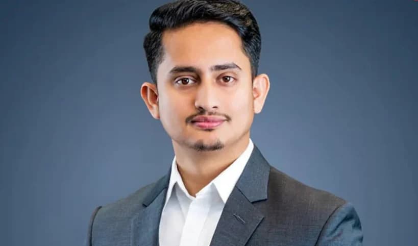 ‘একটু ব্যক্তিত্ব বজায় রাখুন’, ছাত্রদলের ছিনতাই মামলার জবাবে সারজিস আলমের বিস্ফোরক প্রতিক্রিয়া