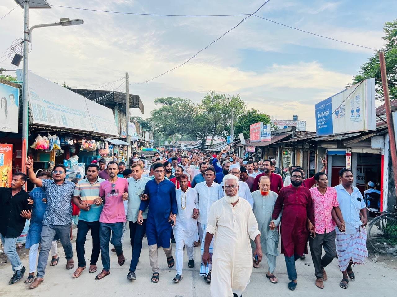 দক্ষিণ গফরগাঁও উপজেলা অনুমোদিত: নয়াবাড়ি মৌজায় সদর দপ্তরের দাবিতে লাখো মানুষের গণমিছিল