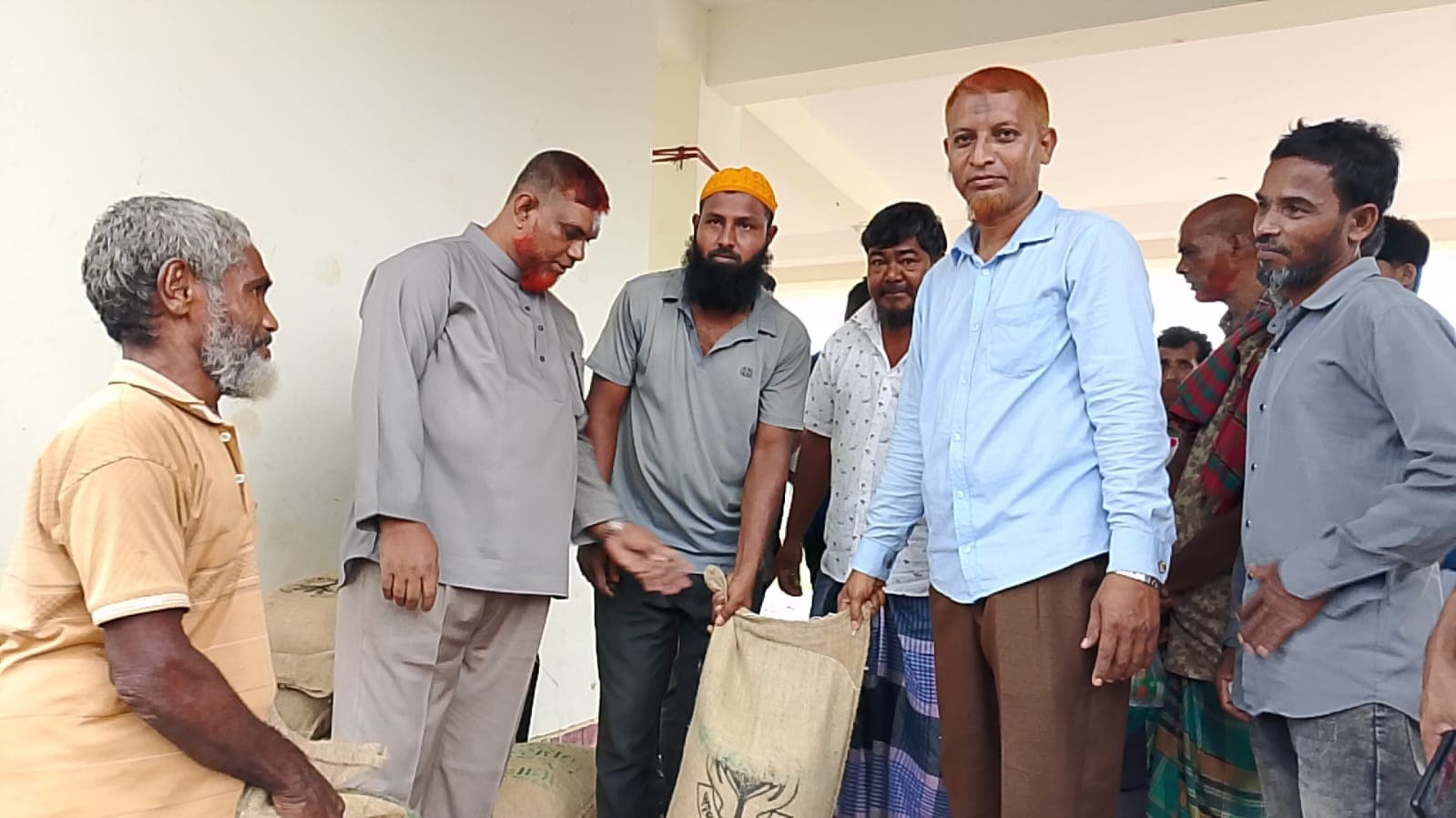 মানবিক উদ্যোগে বাঘাইছড়ির বন্যার্ত ৯০ পরিবারের পাশে মোহাম্মদ হযরত আলী