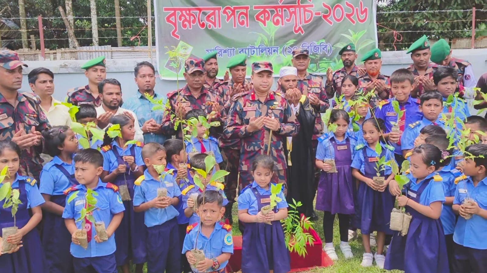 বাঘাইছড়িতে ২৭ বিজিবির বৃক্ষরোপণ কর্মসূচি, বিতরণ ২৮ হাজার ৯০০ চারা