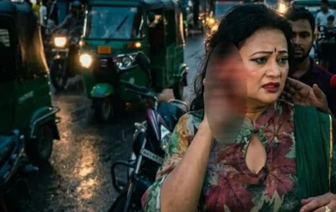 দুল ছিনতাই করতে কান ছিঁড়ে ফেলল দুর্বৃত্তরা, রক্তাক্ত অবস্থায় হাসপাতালে আশির দশকের জনপ্রিয় নায়িকা 