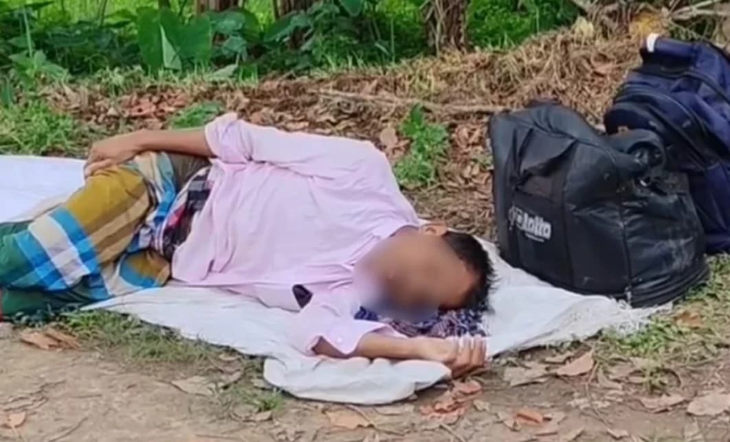 টাঙ্গাইলে প্রবাসফেরত অসুস্থ স্বামীকে মাঝরাতে রাস্তার পাশে ফেলে গেল স্ত্রী ও সন্তানরা