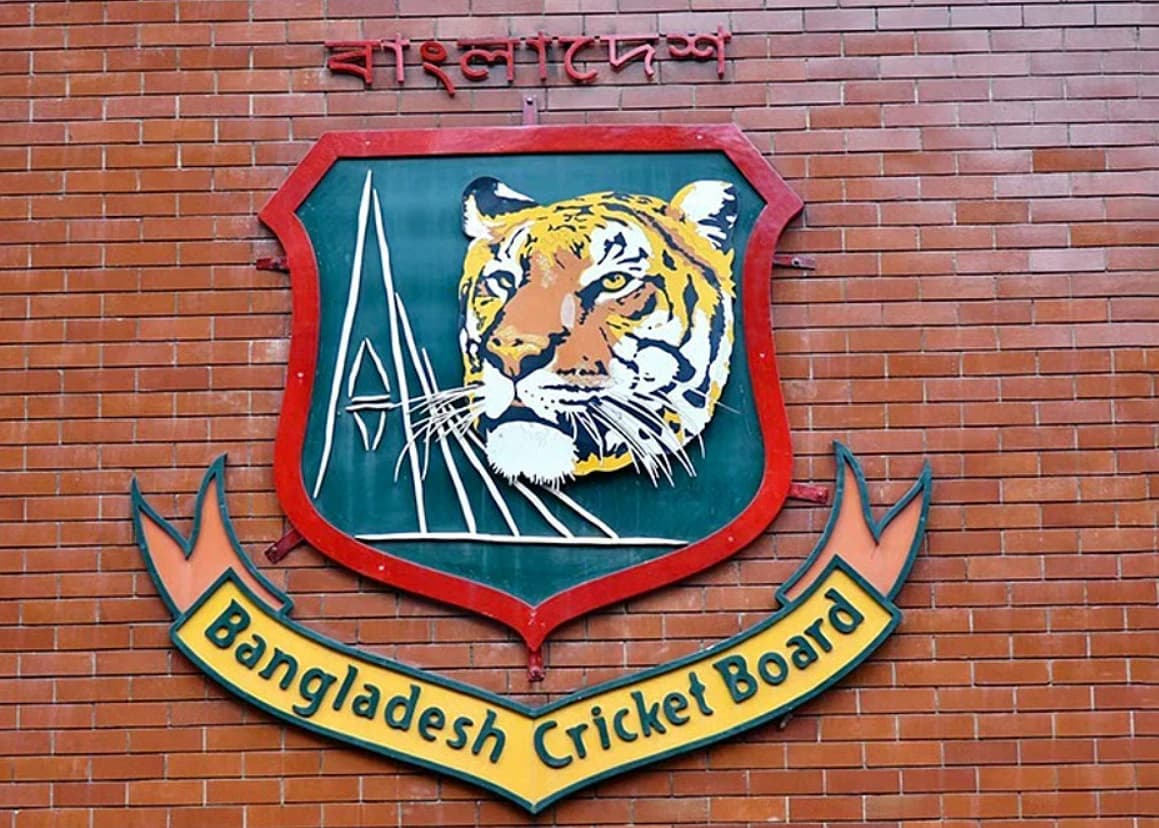বিসিবির বড় উদ্যোগ: টনি হেমিংয়ের প্রশিক্ষণে সনদ পাবেন ৩০ জন পিচ কিউরেটর