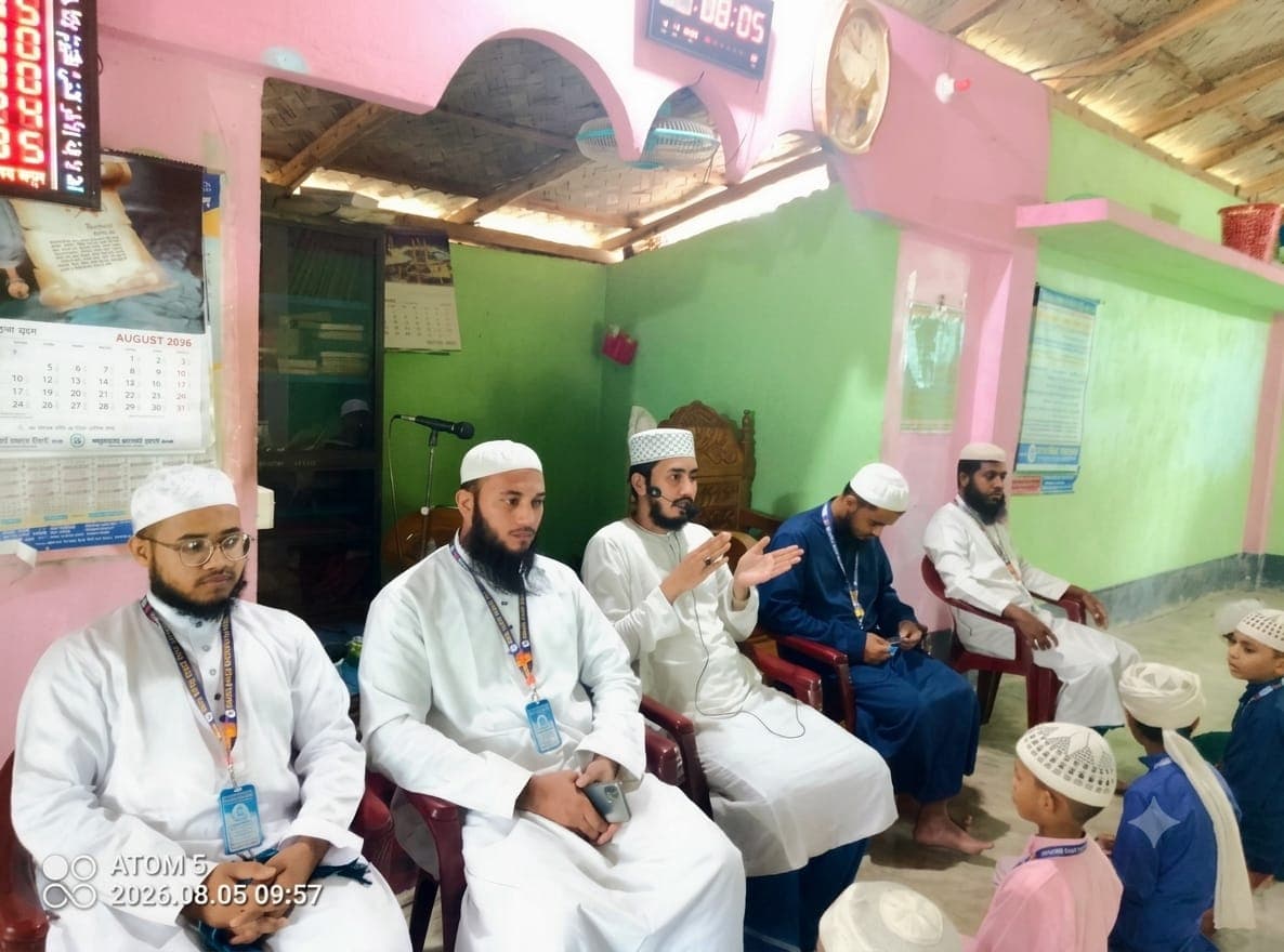 জুলাই গণ-অভ্যুত্থান দিবসে খতমুল কুরআন ও দোয়া মাহফিল করল জমিরিয়া ইসলামিয়া মাদ্রাসা