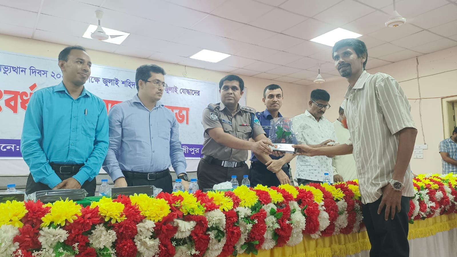 কমলনগরে শহিদ পরিবার ও জুলাই যোদ্ধাদের সংবর্ধনা