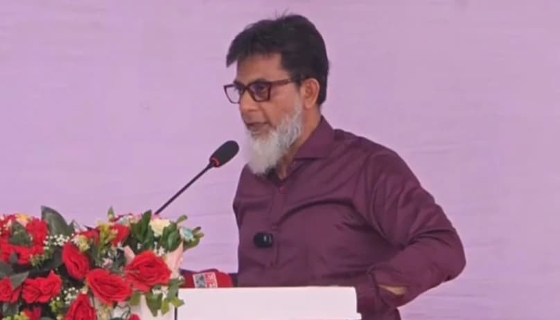 নিরাপদ যাতায়াতে বড় উদ্যোগ: ৩ শহরে ১৪টি ‘পিংক বাস’ চালু করল বিআরটিসি