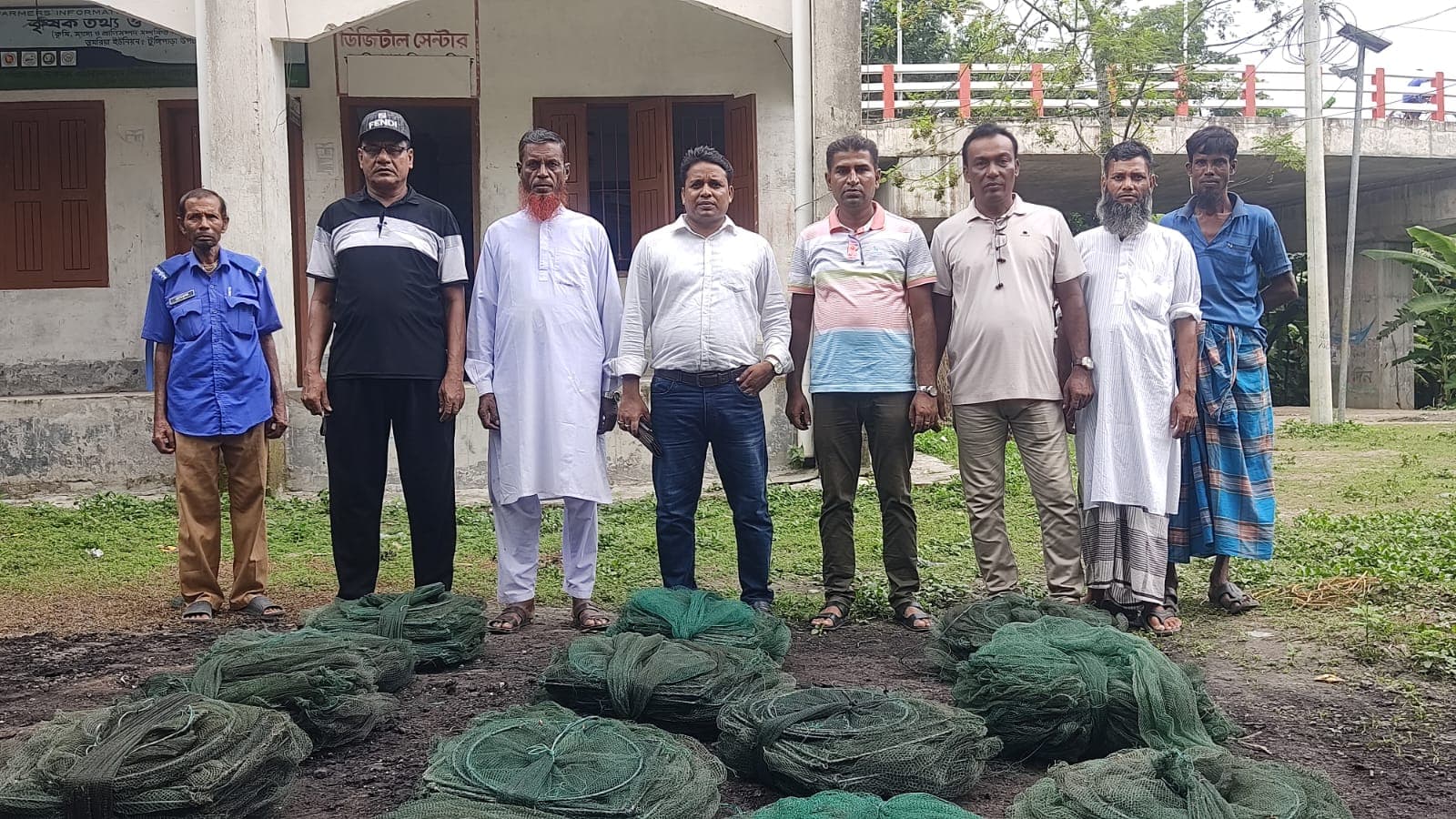 টুঙ্গিপাড়ায় ১ লাখ ২৫ হাজার টাকার চায়না দুয়ারি জাল উদ্ধার