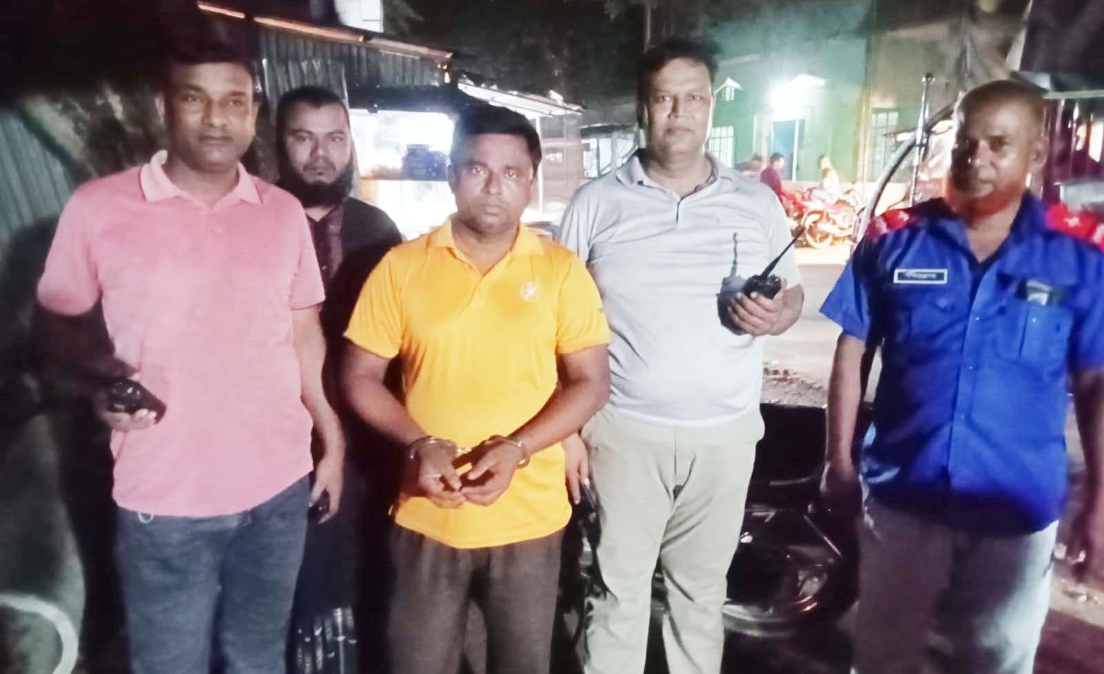 কালীগঞ্জে এক বছরের সাজাপ্রাপ্ত পলাতক আসামী গ্রেফতার