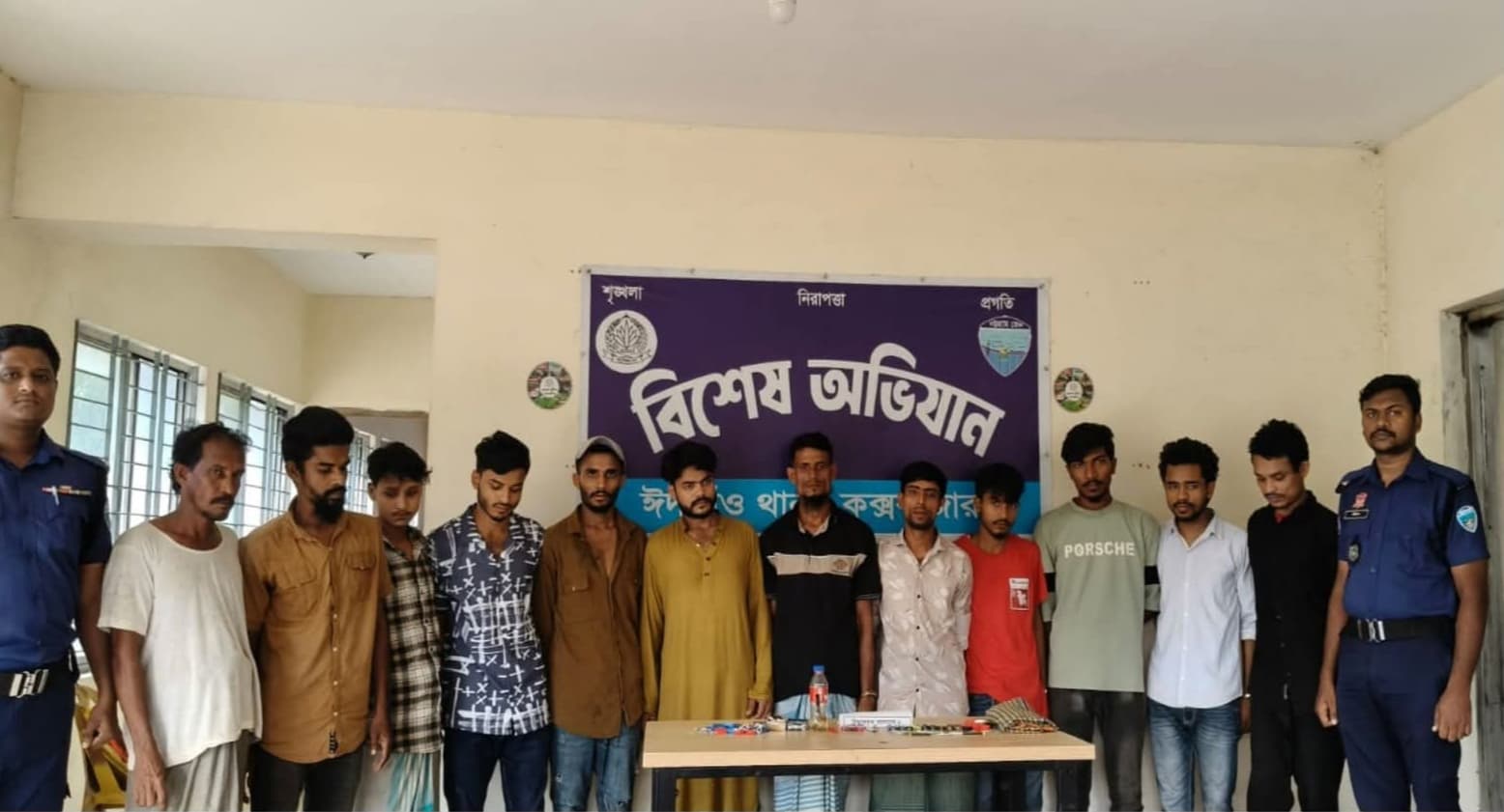 ঈদগাঁওয়ে পুলিশের পৃথক অভিযান: ইয়াবাসহ ১২ মাদকসেবী আটক