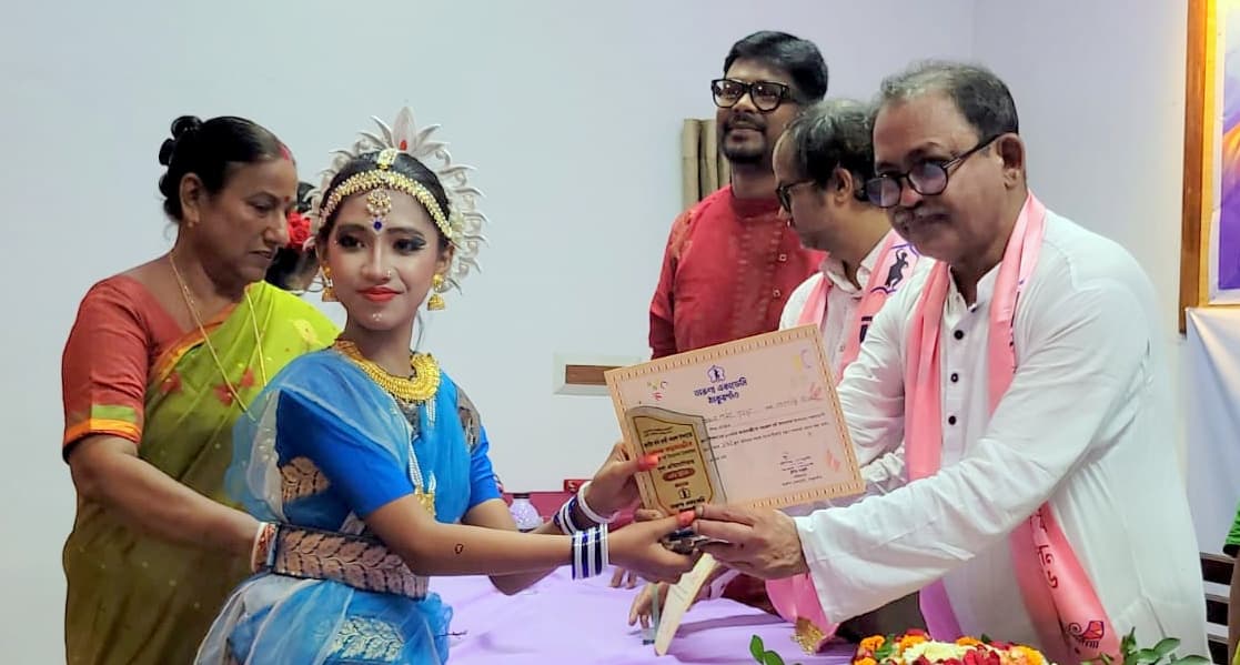 ঠাকুরগাওয়ে নজরুলের ১২৭তম জন্মজয়ন্তী: সাংস্কৃতিক প্রতিযোগিতায় বিজয়ীদের পুরস্কৃত করলেন মির্জা ফয়সল আমীন