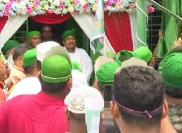 পাবনায় যথাযথ মর্যাদায় ঈদে মিলাদুন্নবী (সা:) পালিত