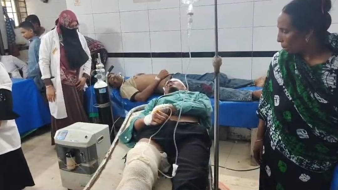 বাবার কাছে বায়না ধরে কেনা নতুন বাইক, তিনদিন পরেই মর্মান্তিক মৃত্যু কিশোর ও বন্ধুর