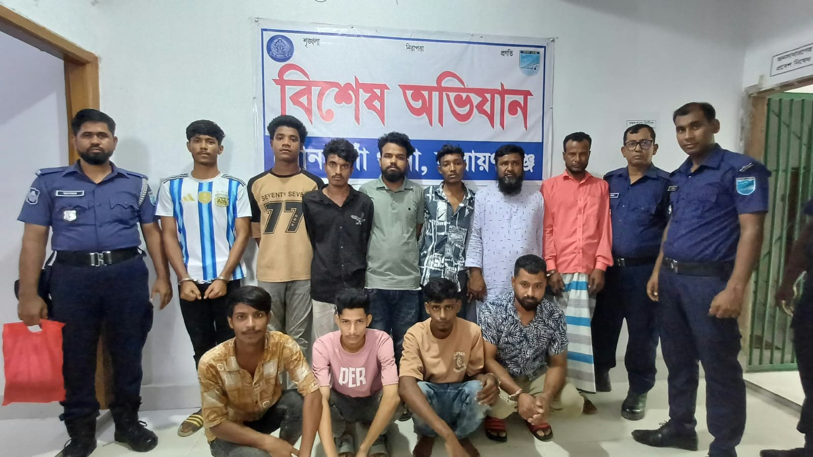 সোনারগাঁয় পুলিশের সাঁড়াশি অভিযান: মাদক ও পরোয়ানা মামলায় গ্রেফতার ১১