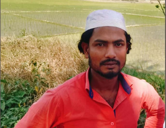 লোহাগাড়ায় কক্সবাজার এক্সপ্রেসের নিচে কাটা পড়ে শ্রবণপ্রতিবন্ধী যুবকের করুণ মৃত্যু