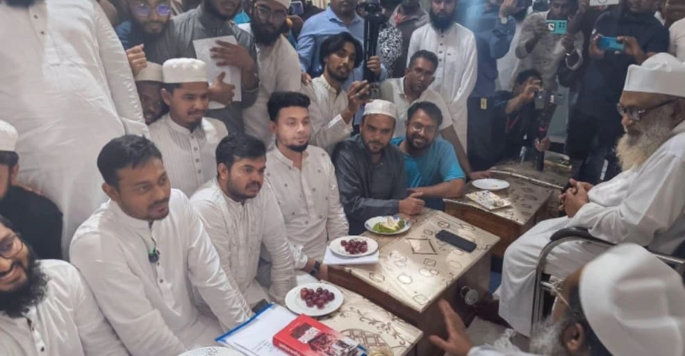 'ক্ষমা চাইলে কেউ ছোট হয় না', উস্তাদদের দোয়া নিয়ে সমঝোতায় এলেন নাসীরুদ্দীন পাটওয়ারী