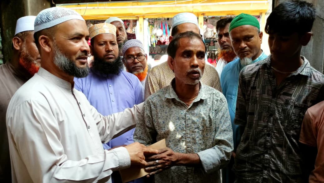 সর্বস্ব হারানো নাপিত নিরেন শর্মার পাশে জামায়াত আমির, নতুন করে ঘুরে দাঁড়ানোর স্বপ্ন