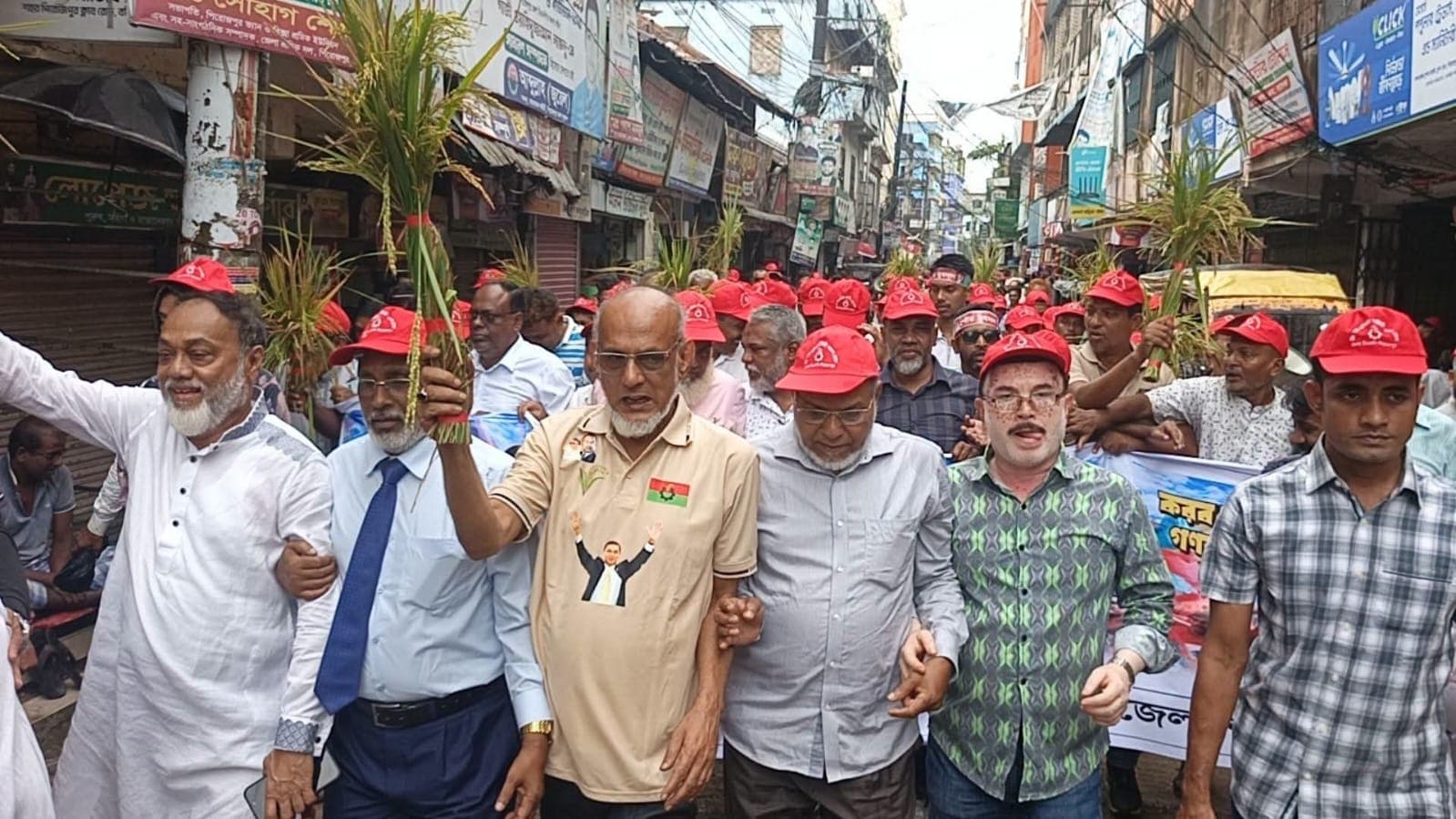 প্রতিকূল আবহাওয়ার মধ্যেও পিরোজপুরে বিএনপির ৪৮তম প্রতিষ্ঠাবার্ষিকী উদযাপন