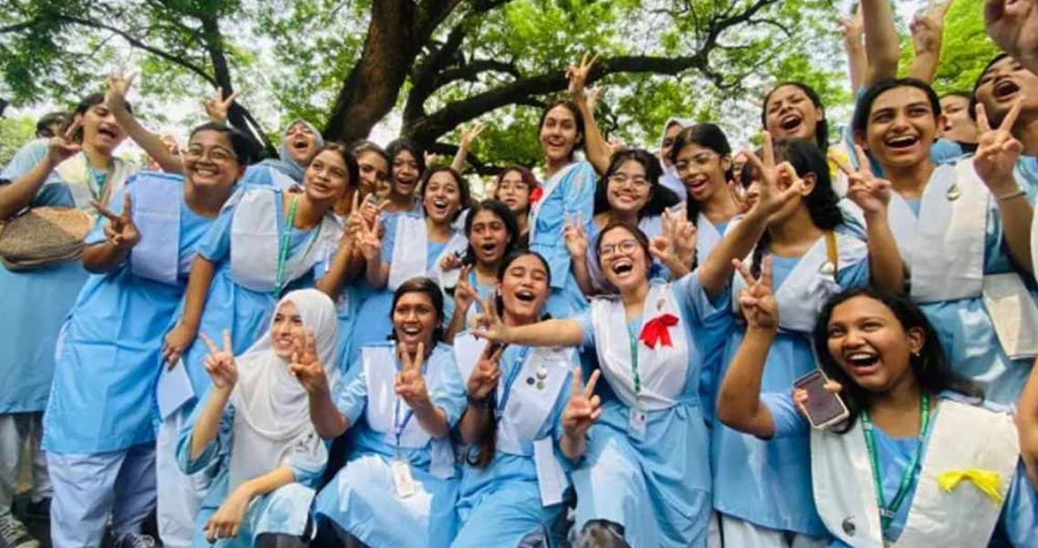 ১ লাখ ১৬ হাজার মেধাবী শিক্ষার্থীকে ট্যাব উপহার দেবেন প্রধানমন্ত্রী: ঘোষণা শিক্ষামন্ত্রীর