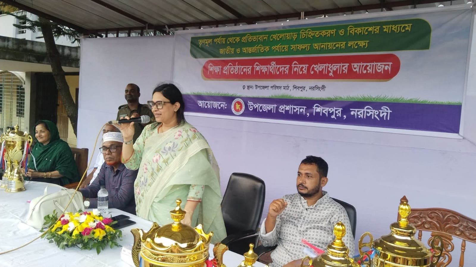 শিবপুরে তৃনমুল থেকে প্রতিভাবান খেলোয়ার চিহ্নিত করন, ও বিকাশের লক্ষ্যে শিক্ষার্থীদের ফুটবল খেলা অনুষ্ঠিত 