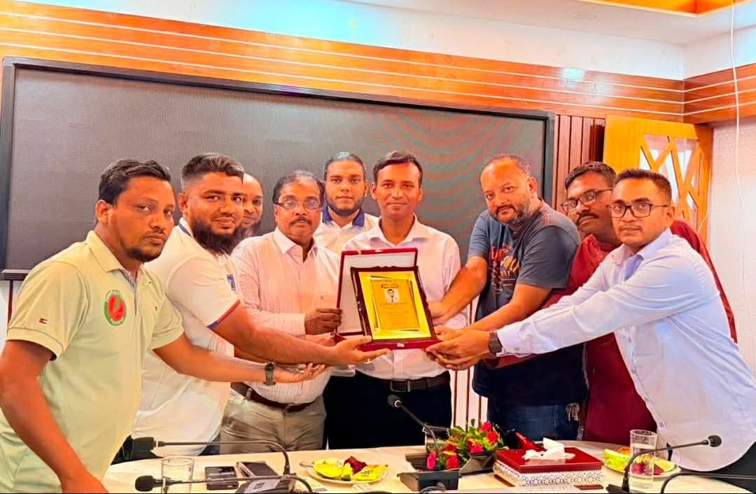 পিরোজপুর সাংবাদিক ফোরামের পক্ষ থেকে  ইউএনও মামুনুর রশীদ-এর পদোন্নতিজনিত বিদায় সংবর্ধনা