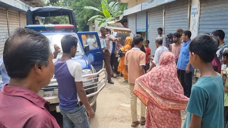 নরসিংদীতে ছেলের ছুরিকাঘাতে বাবা নিহত, আহত মা ও ভাই