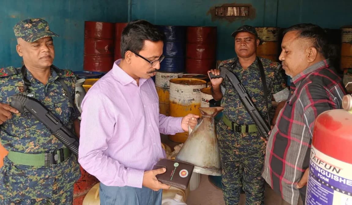 কম তেল দেওয়ায় ব্রাহ্মণবাড়িয়ায় মেসার্স আরেফিস ট্রেডার্সকে ১ লাখ টাকা জরিমানা