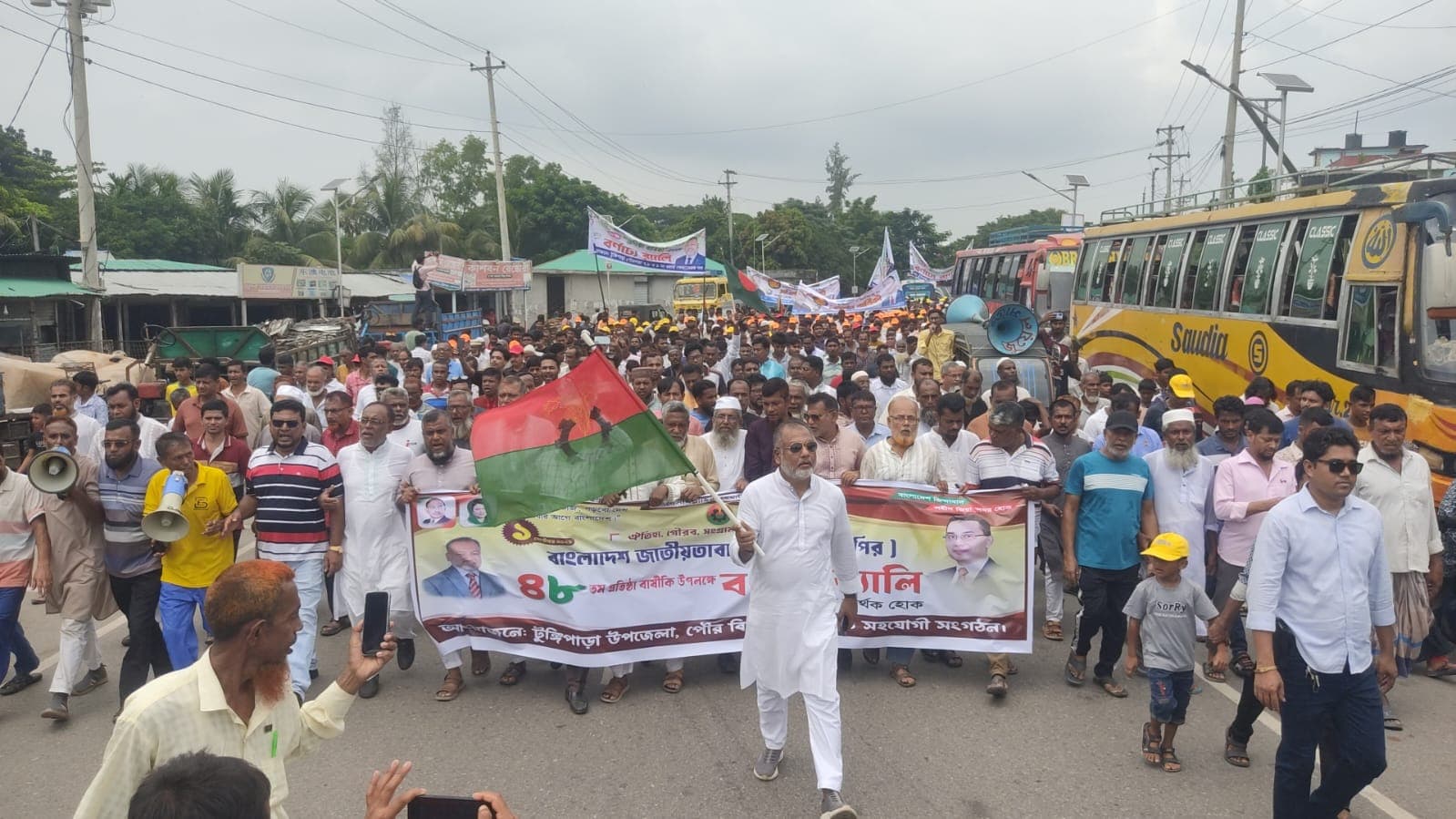 টুঙ্গিপাড়ায় বিএনপির প্রতিষ্ঠাবার্ষিকীতে জিলানীর নেতৃত্বে বিশাল র‍্যালি