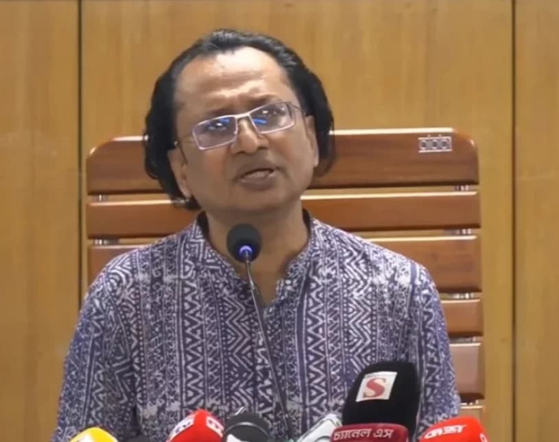 খুব দ্রুতই কমবে লোডশেডিং, শহর ও গ্রামে সুষম বণ্টন করছে সরকার: তথ্য উপদেষ্টা